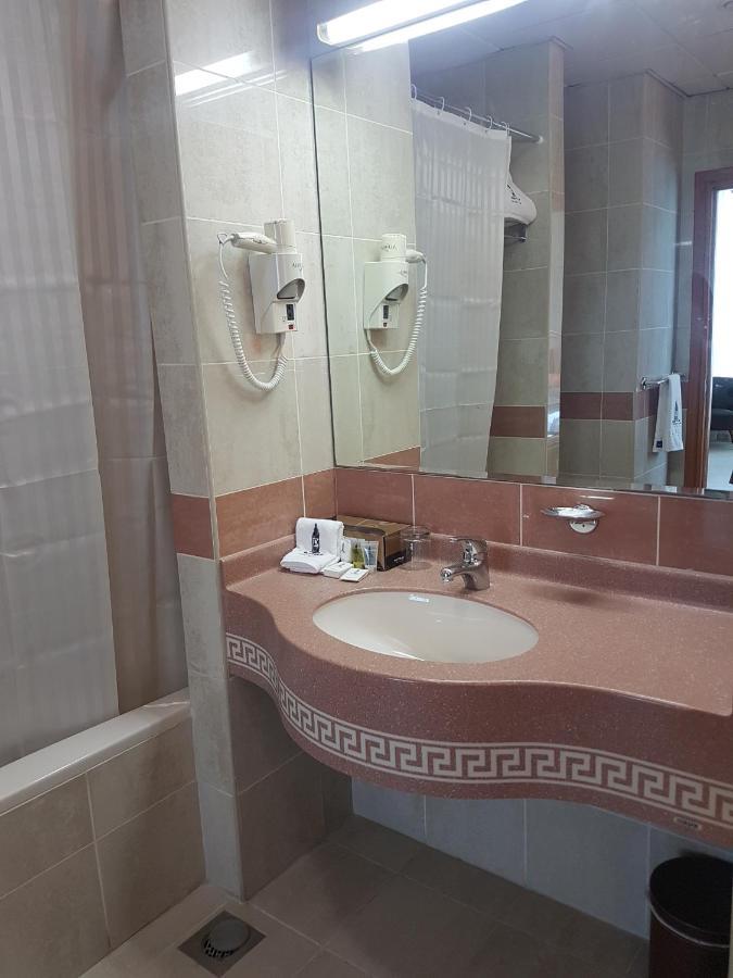 أبو ظبي Platinum Hotel Apartments المظهر الخارجي الصورة